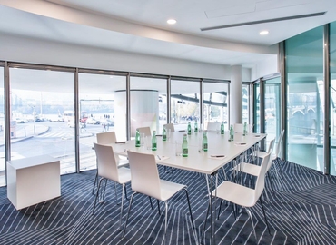 50 m² Meeting room in Prague, Jiráskovo náměstí 6 (120 00) - 3 | MatchOffice.com