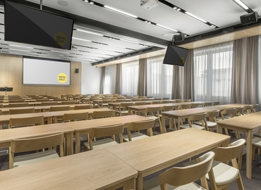 38 m² Convention center in Prague, Plzeňská (150 00) - 1 | MatchOffice.com