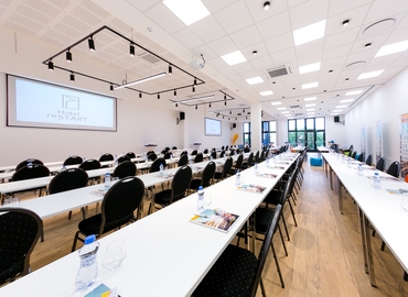 300 m² Conference center in Jičín, Revoluční 1267 (506 01) - 0 | MatchOffice.com