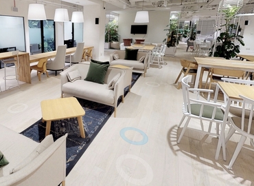 150 m² Business space place for rent in Prague, Plynární 10 (170 00) - 0 | MatchOffice.com