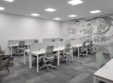 100 m² Shared workspace  in Prague, V Parku 2308 (148 00) - 21 | MatchOffice.com