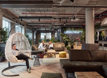 3350 m² Business center in Prague, Pernerova 697/35 (186 00) - 1 | MatchOffice