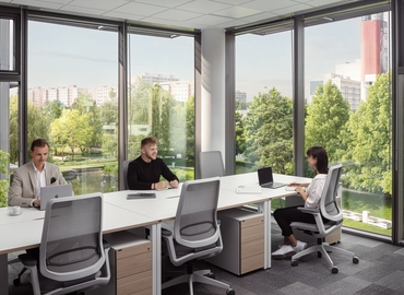 100 m² Business space in Prague, V Parku 2308/8 (148 00) - 0 | MatchOffice