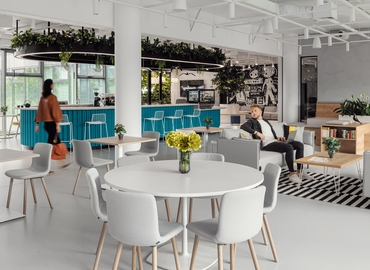 100 m² Serviced office in Prague, V Parku 2308/8 (148 00) - 7 | MatchOffice.com