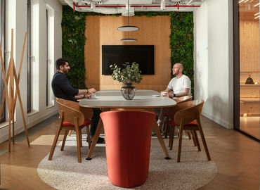 100 m² Business center in Prague, Evropská 11/2758 (160 00) - 7 | MatchOffice.com