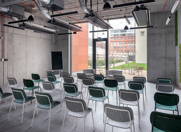 250 m² Conference hall in Prague, Pernerova 39 (186 00) - 2 | MatchOffice