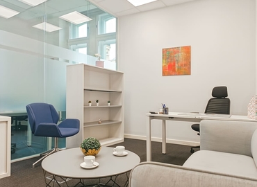 10 m² Co-working  in Prague, Nám. I.P.Pavlova 1789/5 (120 00) - 6 | MatchOffice.com