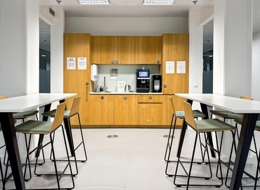 10 m² Business center in Prague, Karolinská 654/2 (186 00) - 5 | MatchOffice.com