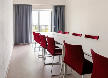 100 m² Shared workspace  in Karlovy Vary, 478 8 (360 17) - 8 | MatchOffice