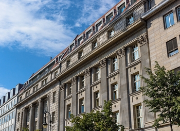 1000 m² Business park building available to rent in Berlin Mitte, Unter den Linden 26 (10117) - 0 | MatchOffice