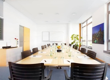 Book a 25 m² Conference hall in Munich, Leopoldstrasse 244 (80807) - 5 | MatchOffice