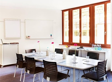 Book a 30 m² Conference center in Munich, Radlkoferstr. 2 (81373) - 3 | MatchOffice