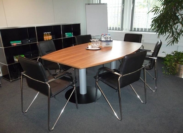 Choose a 75 m² Convention center in Leinfelden-Echterdingen, Esslinger Strasse 7 (70771) - 1 | MatchOffice.com