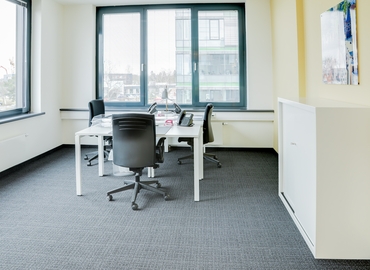 35 m² Shared workspace  in Kiel, Maria-Goeppert-Strasse 3 (23562) - 7 | MatchOffice.com