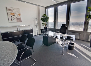35 m² Shared workspace  in Cologne, Mediapark 8 (50670) - 1 | MatchOffice.com