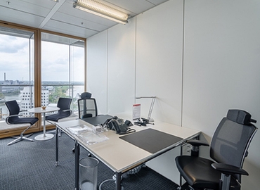55 m² Coworking  in Dusseldorf, Stadttor 1 (40219) - 1 | MatchOffice.com