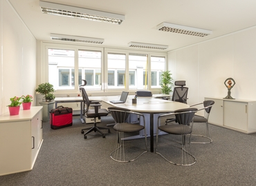 52 m² Shared workspace  in Dusseldorf, Lierenfelder Straße 51 (40231) - 1 | MatchOffice.com