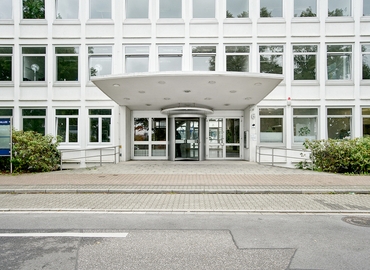 Lease suitable a 20 m² Shared office  in Neuss, Stresemannallee 6 (41460) - 8 | MatchOffice
