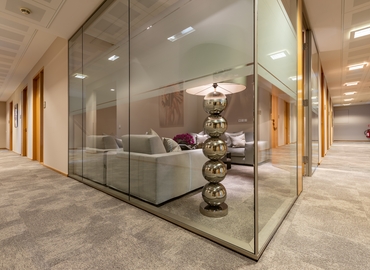 Rent a 27 m² Conference room in Hamburg, Neuer Wall 80 (20354) - 1 | MatchOffice.com