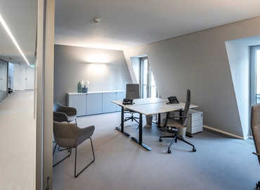 Join flexible a 135 m² Co-working  in Frankfurt am Main, Opernplatz 14 (60313) - 16 | MatchOffice