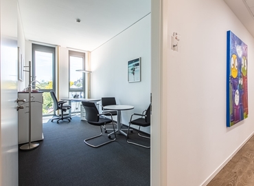 Book a 100 m² Meeting room in Wiesbaden, Klingholzstraße 7 (65189) - 0 | MatchOffice