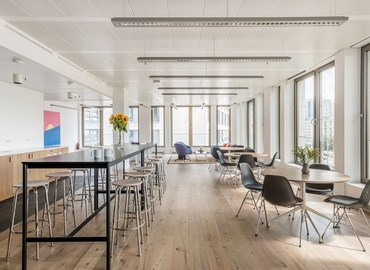 40 m² Serviced office place available to rent in Berlin Mitte, Spittelmarkt 11 (10117) - 0 | MatchOffice.com