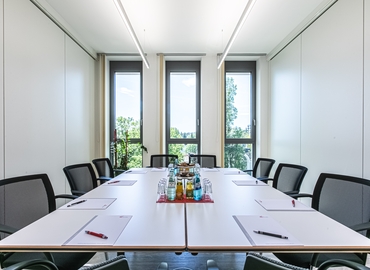 Choose a 100 m² Conference space in Wiesbaden, Klingholzstraße 7 (65189) - 1 | MatchOffice