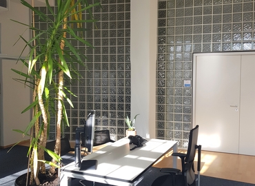 Im Schwarzenbach 4, Business Center in Weil am Rhein, 2