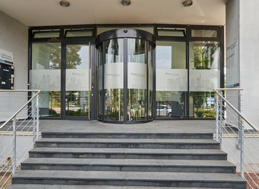 Werner-Heisenberg-Straße 2, Business Center in Neu-Isenburg