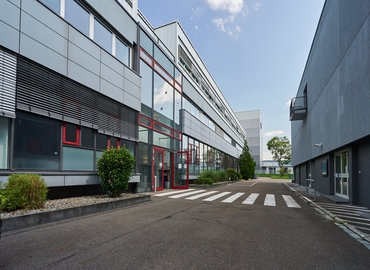 Benzstraße 2, Business Center in Frickenhausen