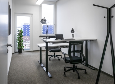 36 m² Business center in Stuttgart, Maybachstraße 20 (70469) - 1 | MatchOffice.com