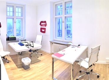 18 m² Conference center in Munich Bogenhausen, Grillparzerstraße 46 (81675) - 0 | MatchOffice.com