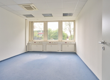 50 m² Serviced office in Dusseldorf Lohausen, Heltorfer Straße 2-6 & 12-22 (40472) - 1 | MatchOffice