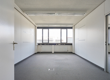 Stuttgarter Straße 106, Business Center in Fellbach, 4