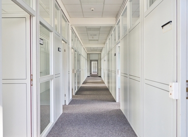 Karlsruher Straße 31-33, Business Center in Rastatt, 4