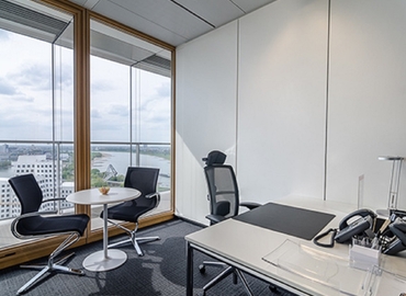 55 m² Conference center in Dusseldorf Medienhafen, Stadttor 1 (40219) - 1 | MatchOffice.com