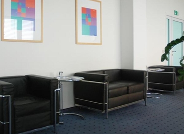 90 m² Conference room in Stuttgart, Curiestraße 2 (70563) - 8 | MatchOffice.com