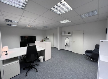 50 m² Business space in Isernhagen, Weberstraße 1 (30916) - 1 | MatchOffice