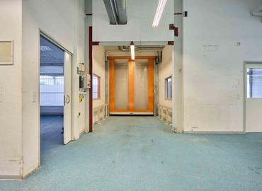 950 m² Business center in Friedrichsdorf, Max-Planck-Straße 36 (61381) - 4 | MatchOffice.com
