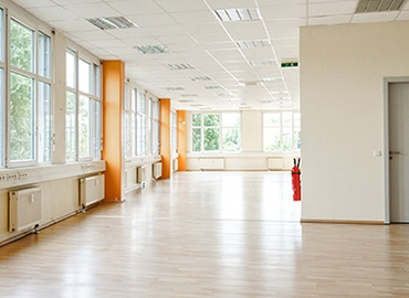 Ruth-Hallensleben-Str., Business Center in Köln Nippes