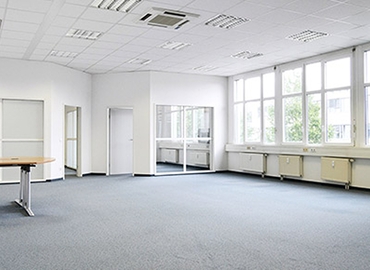 Ruth-Hallensleben-Str., Business Center in Köln Nippes