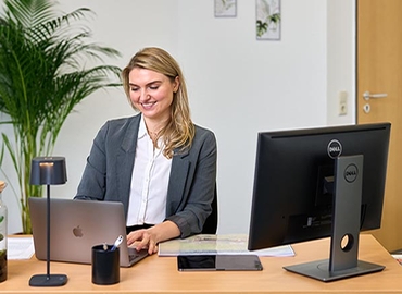 Ruth-Hallensleben-Str., Business Center in Köln Nippes