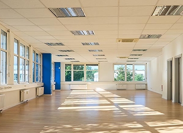 Ruth-Hallensleben-Str., Business Center in Köln Nippes