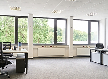 Philipp-Reis-Straße 17, Business Center in Maintal, 1