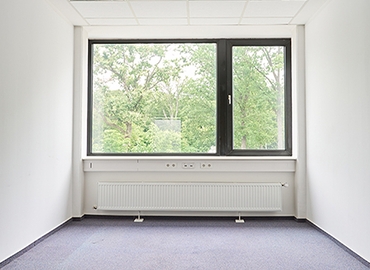 Philipp-Reis-Straße 17, Business Center in Maintal, 6