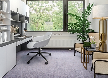 Philipp-Reis-Straße 17, Business Center in Maintal, 0