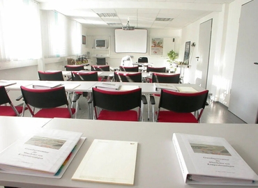 30 m² Conference room in Wolfratshausen, Bürgermeister-Finsterwalder-Ring 10 (82515) - 3 | MatchOffice.com
