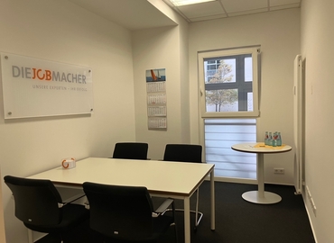 Office Anna-Louisa-Karsch-Straße 3 10178 Berlin Mitte