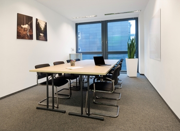 Im Mediapark 5, Büro mieten in Köln