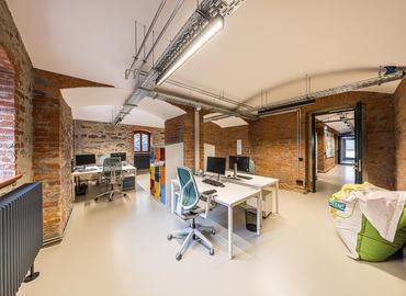 43 m² Coworking space  in Zwickau, Äußere Schneeberger Straße 35 (08056) - 0 | MatchOffice.com